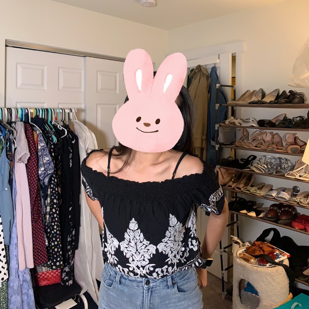 Francesca’s Off Shoulder Top/ Blouse